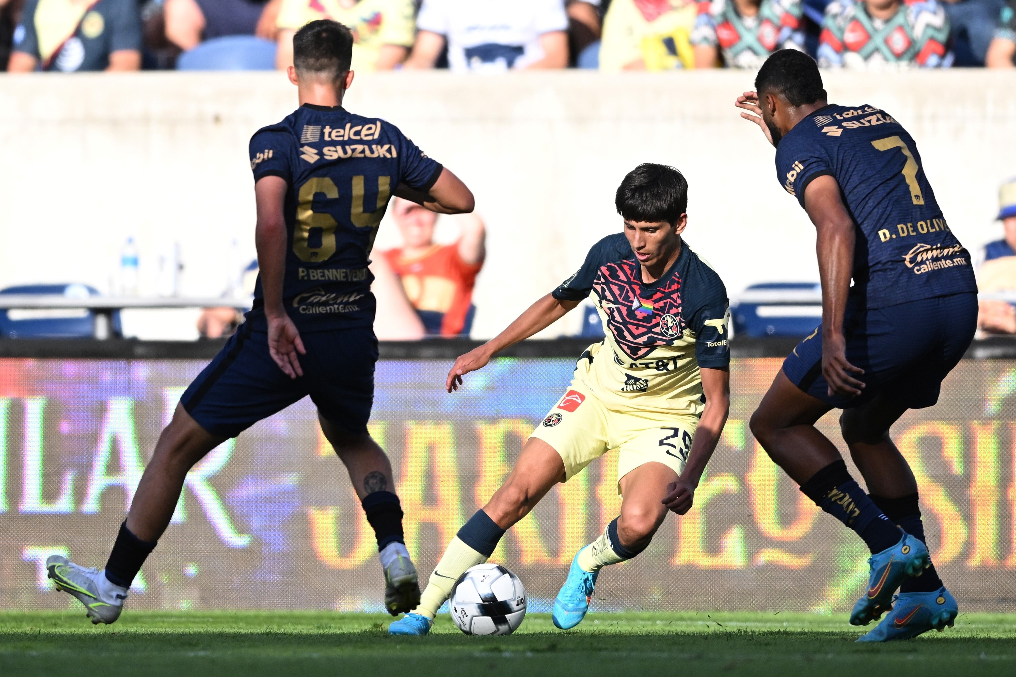 Jürgen Damm jugó 35 minutos ante el Club Pumas en un amistoso en los Estados Unidos.