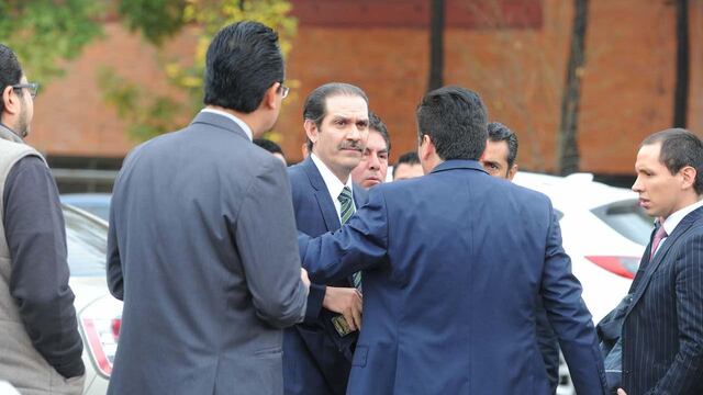 Guillermo Padrés. Su equipo bajo la mira.