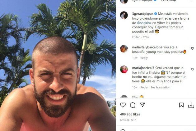 Gerard Piqué bromea con Iker Casillas