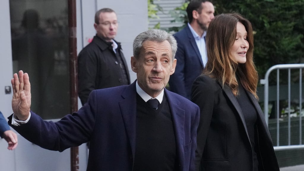Nicolas Sarkozy recibe protección especial en prisión: dos guardaespaldas lo acompañan por seguridad