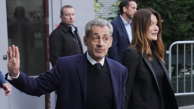 Nicolas Sarkozy ingresa a prisión y se convierte en el primer expresidente de Francia encarcelado
