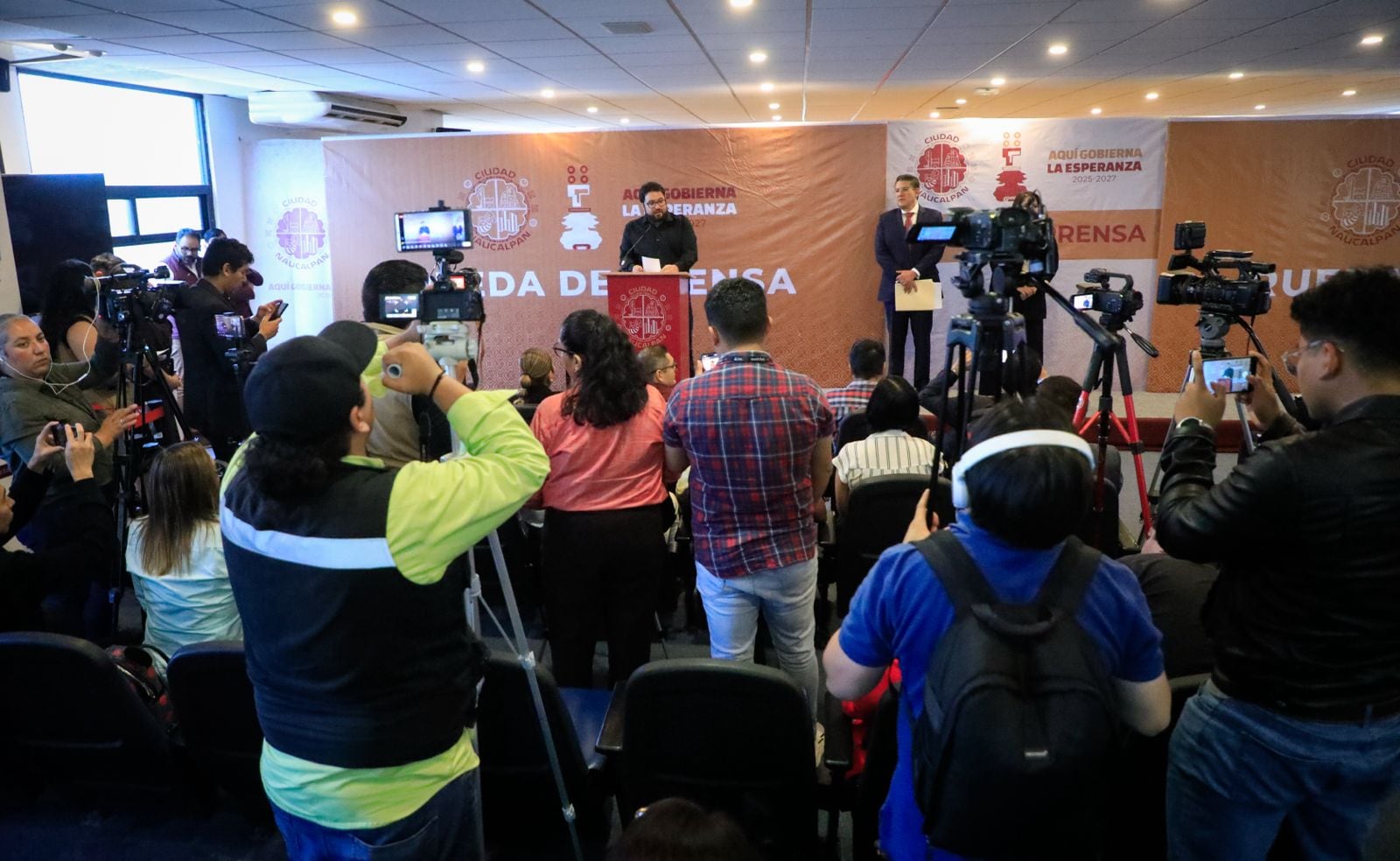 Isaac Montoya destaca avances en finanzas de Naucalpan.