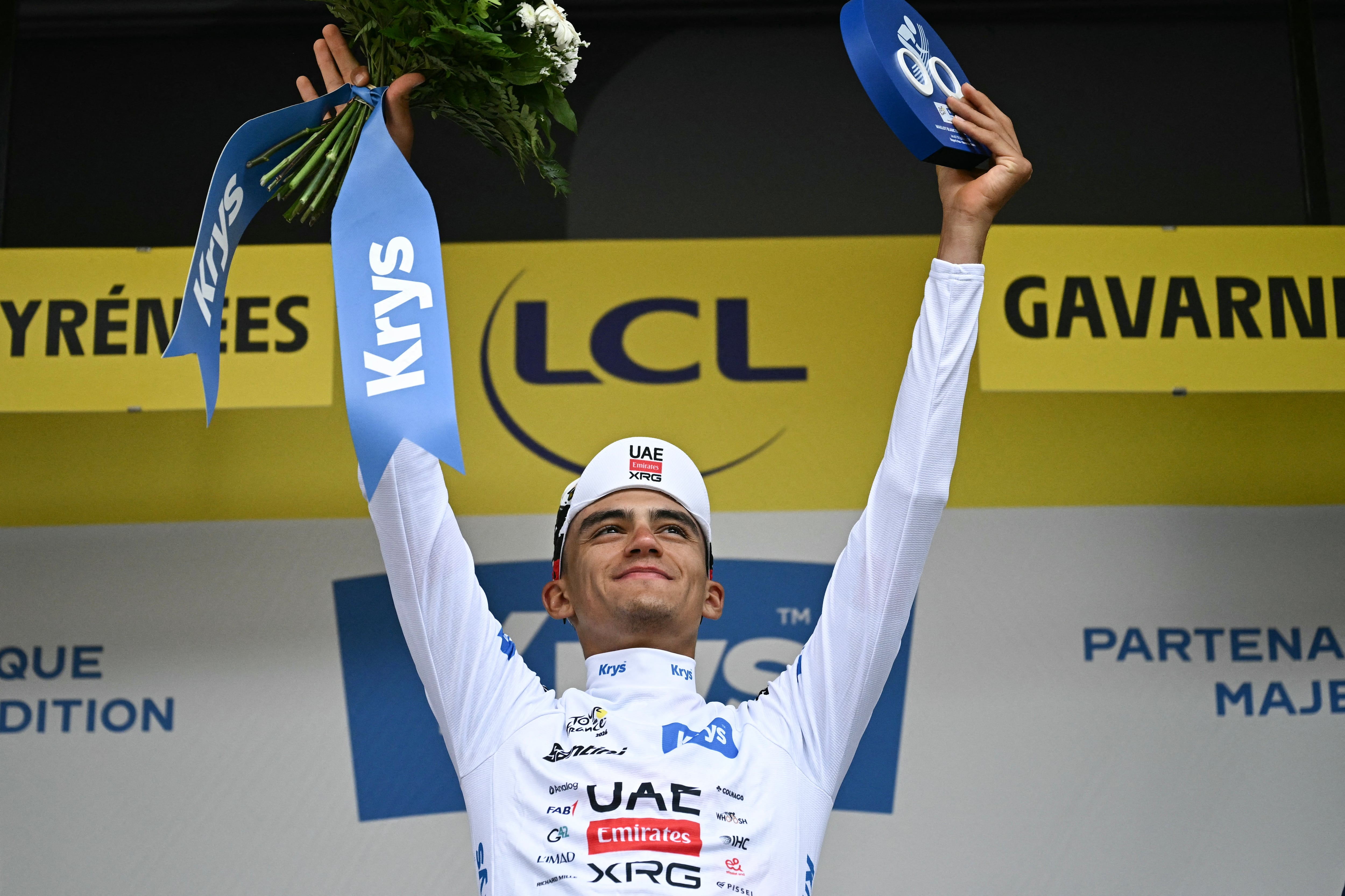 Isaac del Toro consigue el maillot blanco