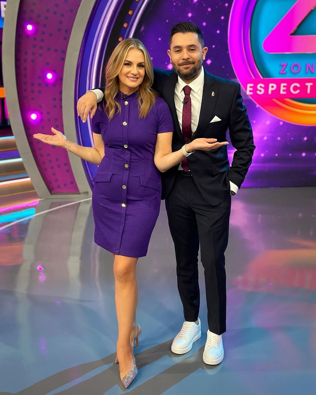 Flor Rubio y Ricardo Casares, conductores.