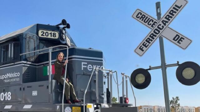 Beatriz Gutiérrez presume tren museo