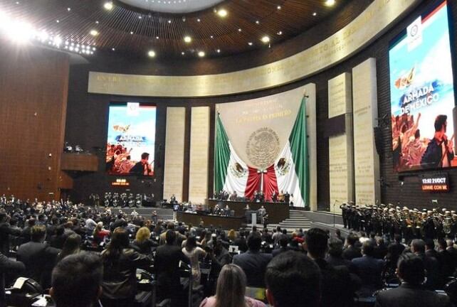 Morena prepara Ley de Impuestos para importación y exportación