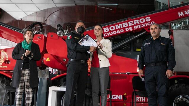 Claudia Sheinbaum dará 115 millones de pesos en uniformes y equipo a bomberos/@ClaudiaShein