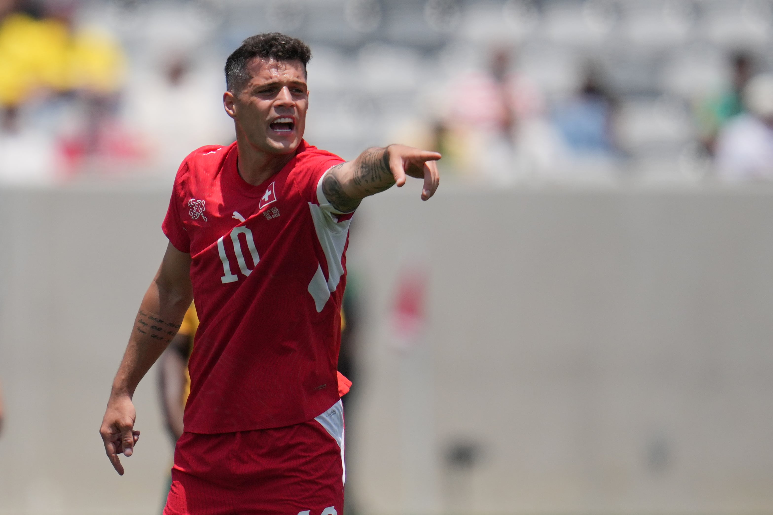 Granit Xhaka y Suiza se juegan gran parte de su futuro mundialista ante Bosnia.
