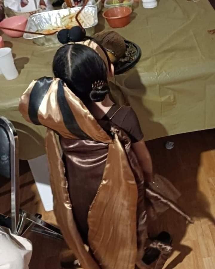 Festeja su cumpleaños con fiesta de cucarachas