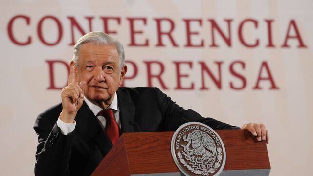 Andrés Manuel López Obrador, presidente de México, responde una pregunta sobre las reacciones de a los nuevos libros de texto