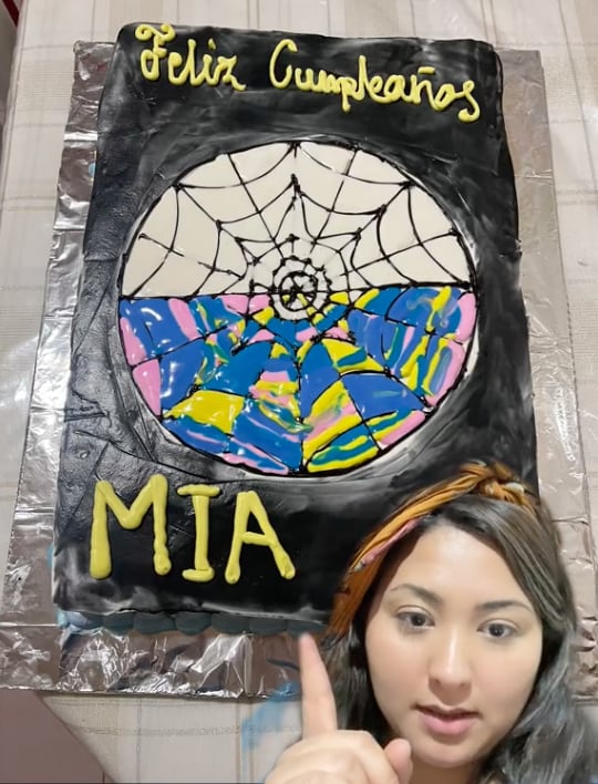 Soriana le hace el peor pastel del mundo