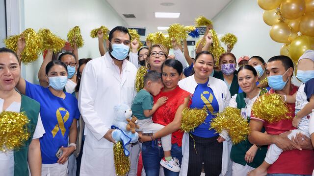 Ángel, el niño que superó un cáncer poco común en el IMSS de Tabasco
