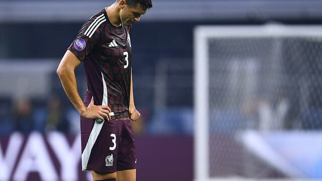 César Montes con la Selección Mexicana