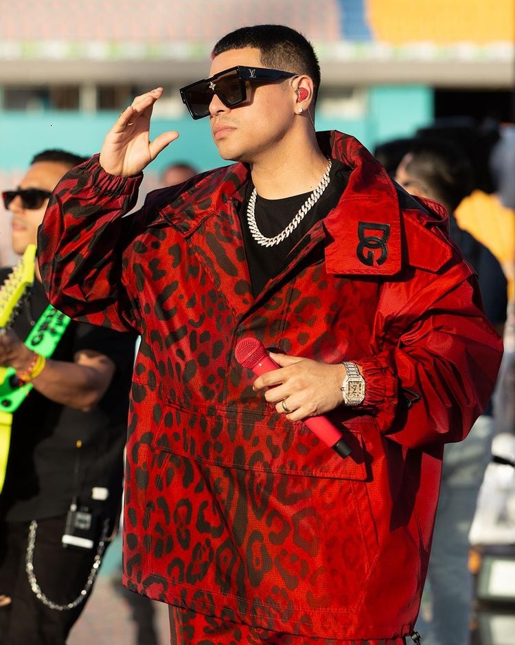 Eduin Caz, cantante.