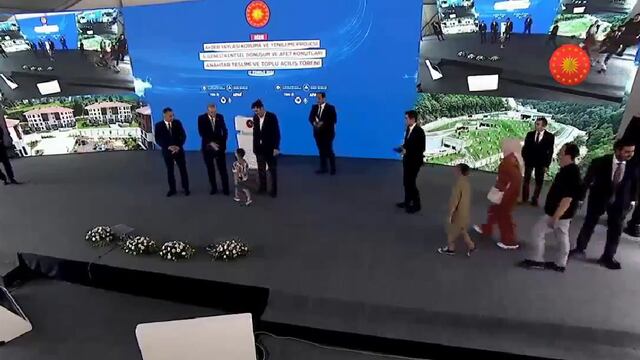 Recep Tayyip Erdoğan, presidente de Turquía, cacheteó a un niño