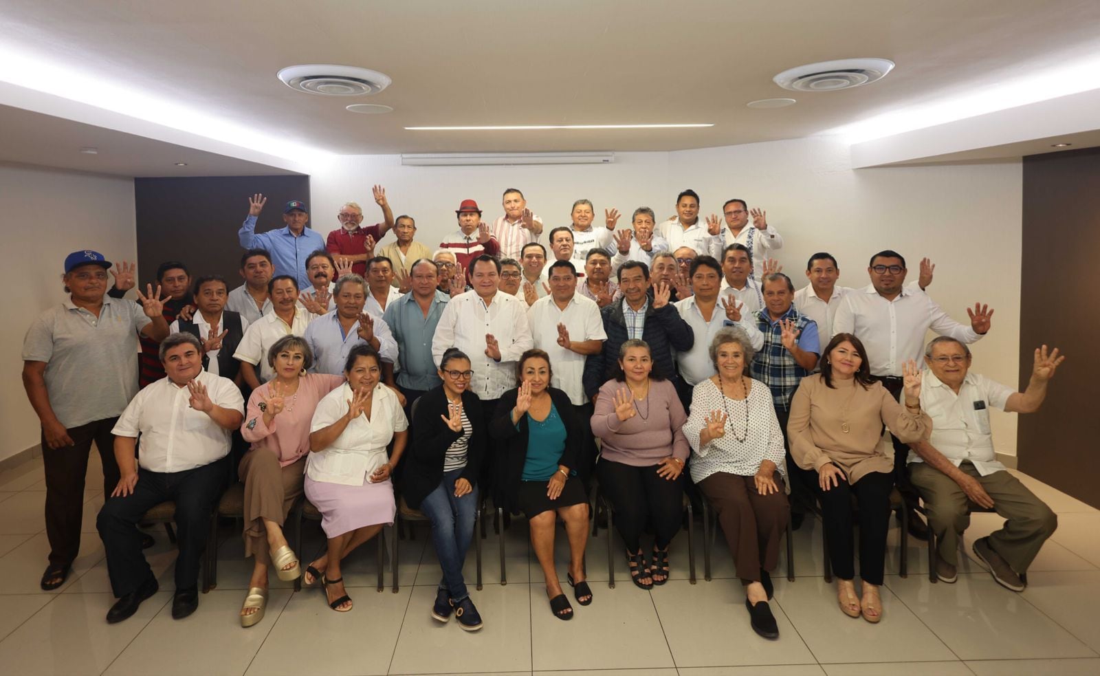 Ex alcaldes del PAN se suman a proyecto de “Huacho” Díaz Mena