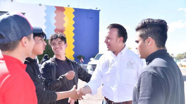 Esteban Villegas lanza 5 mil becas en línea