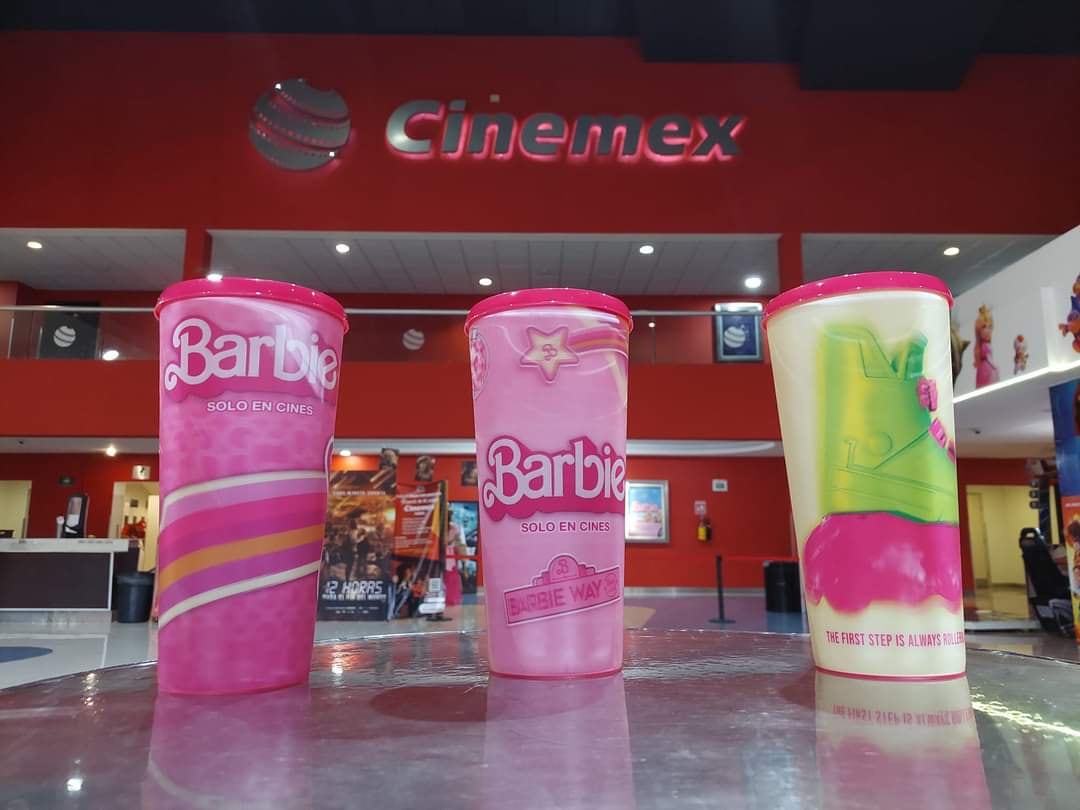 Vasos de Barbie en Cinemex