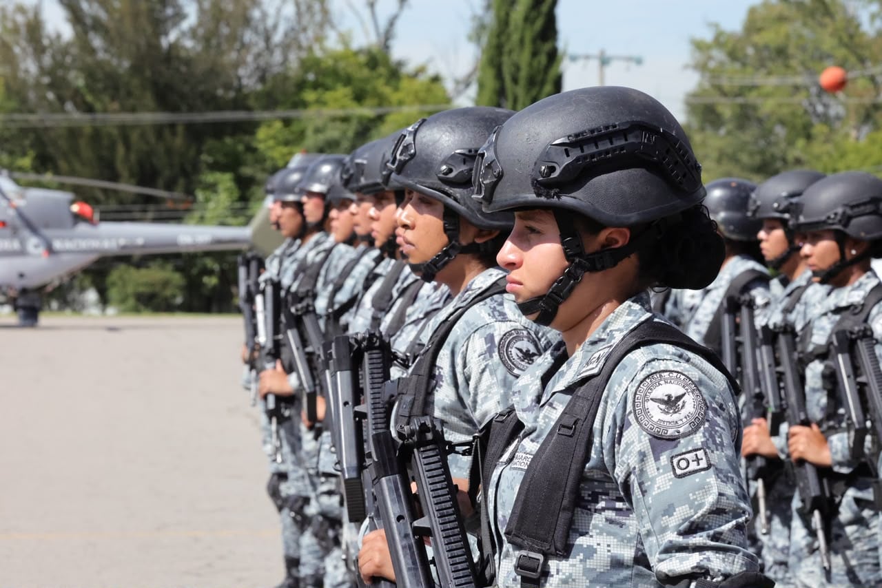 Juan Ramón Corona rinde protesta como coordinador estatal interino de la Guardia Nacional.
