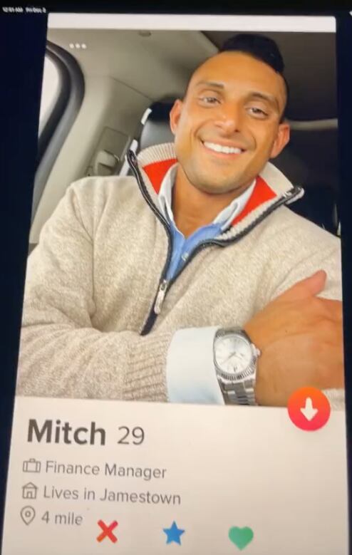 Perfil de Tinder de Mitchell A Costanzo