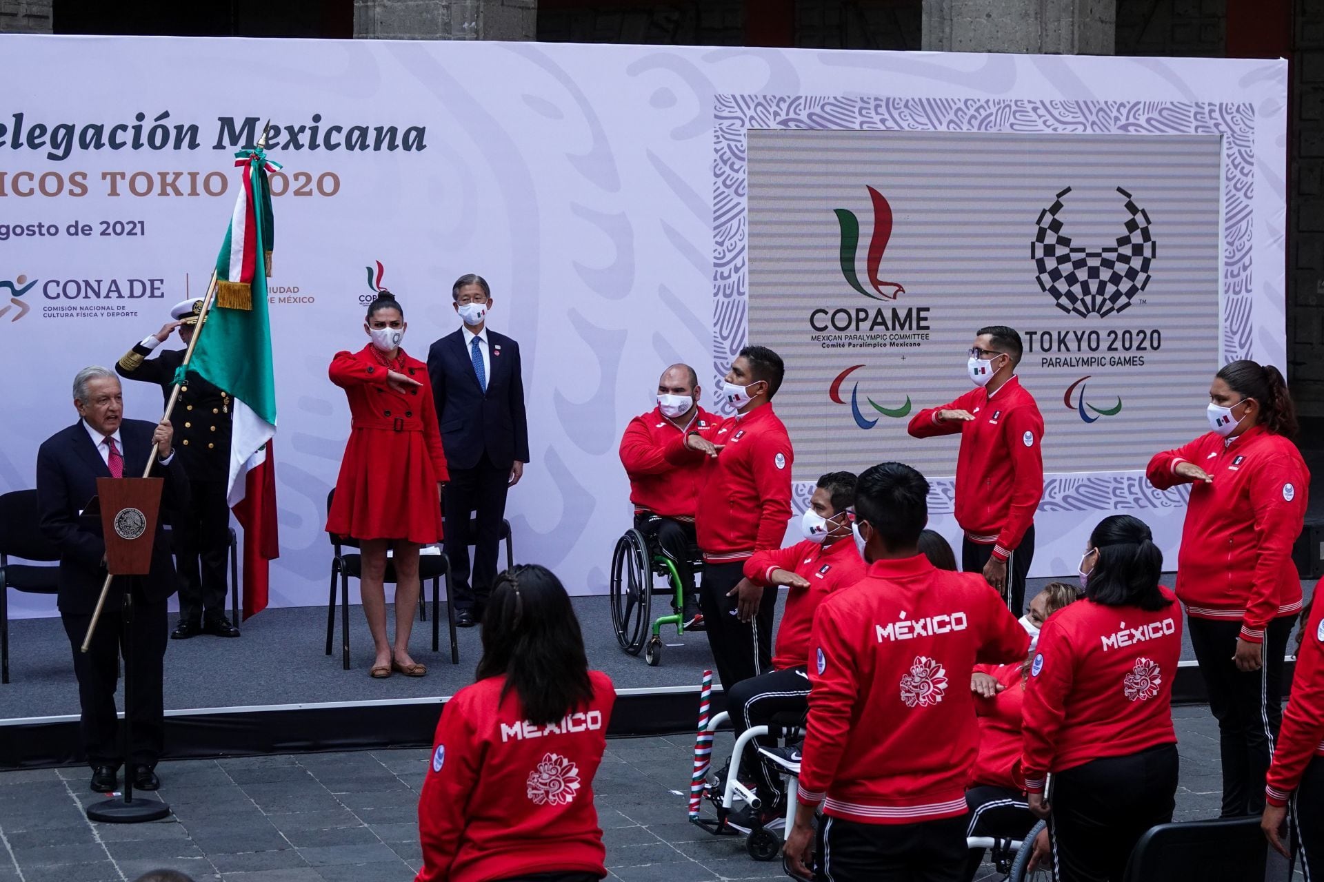 AMLO y las y los deportistas de los Juegos Paralímpicos de Tokio 2020