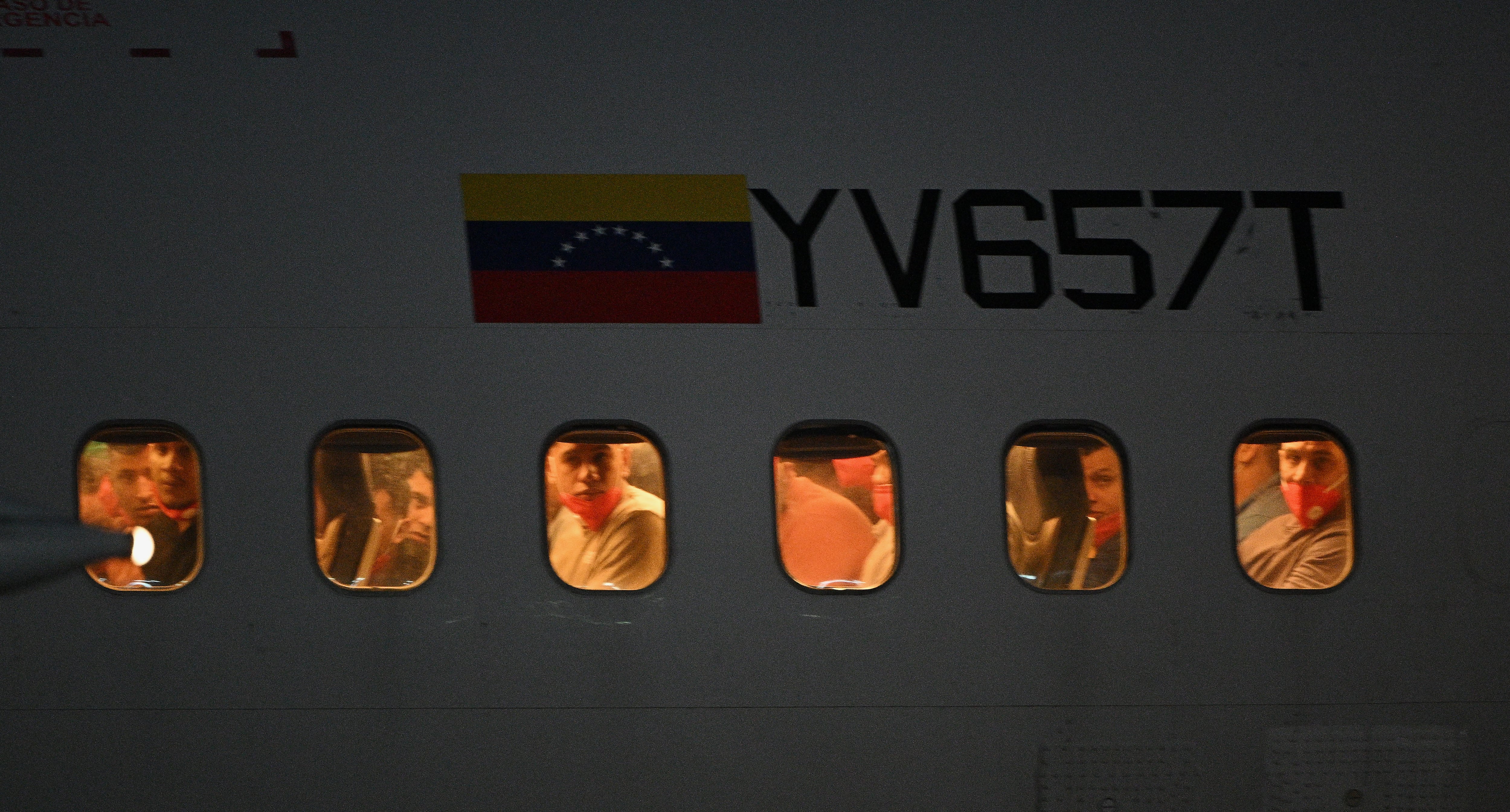 Nayib Bukele devolvió migrantes a Venezuela a cambio de liberar ciudadanos secuestrados de Estados Unidos; hay un mexicano