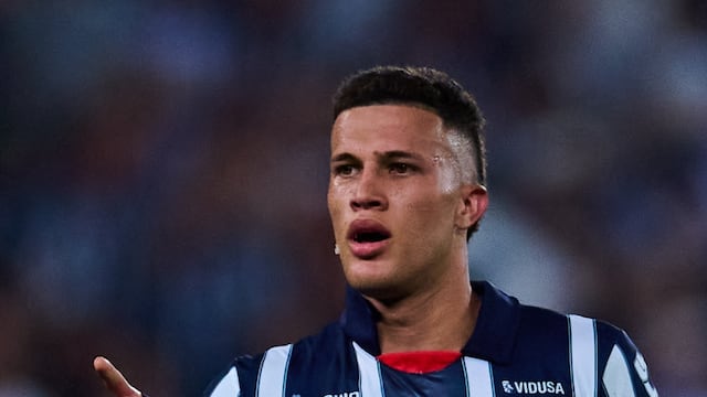 Real Betis oficializa el fichaje de Nelson Deossa; Rayados de Monterrey cierra el traspaso más caro de su historia.