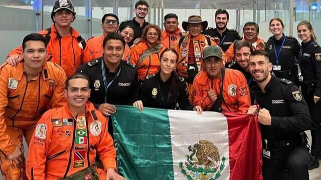 Topos mexicanos llegan a Valencia, España, para ayudar en misiones de rescate