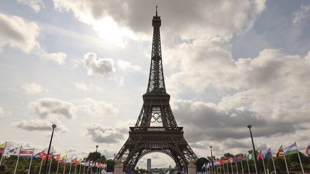 Detienen a padre de una campeona olímpica por agresión sexual