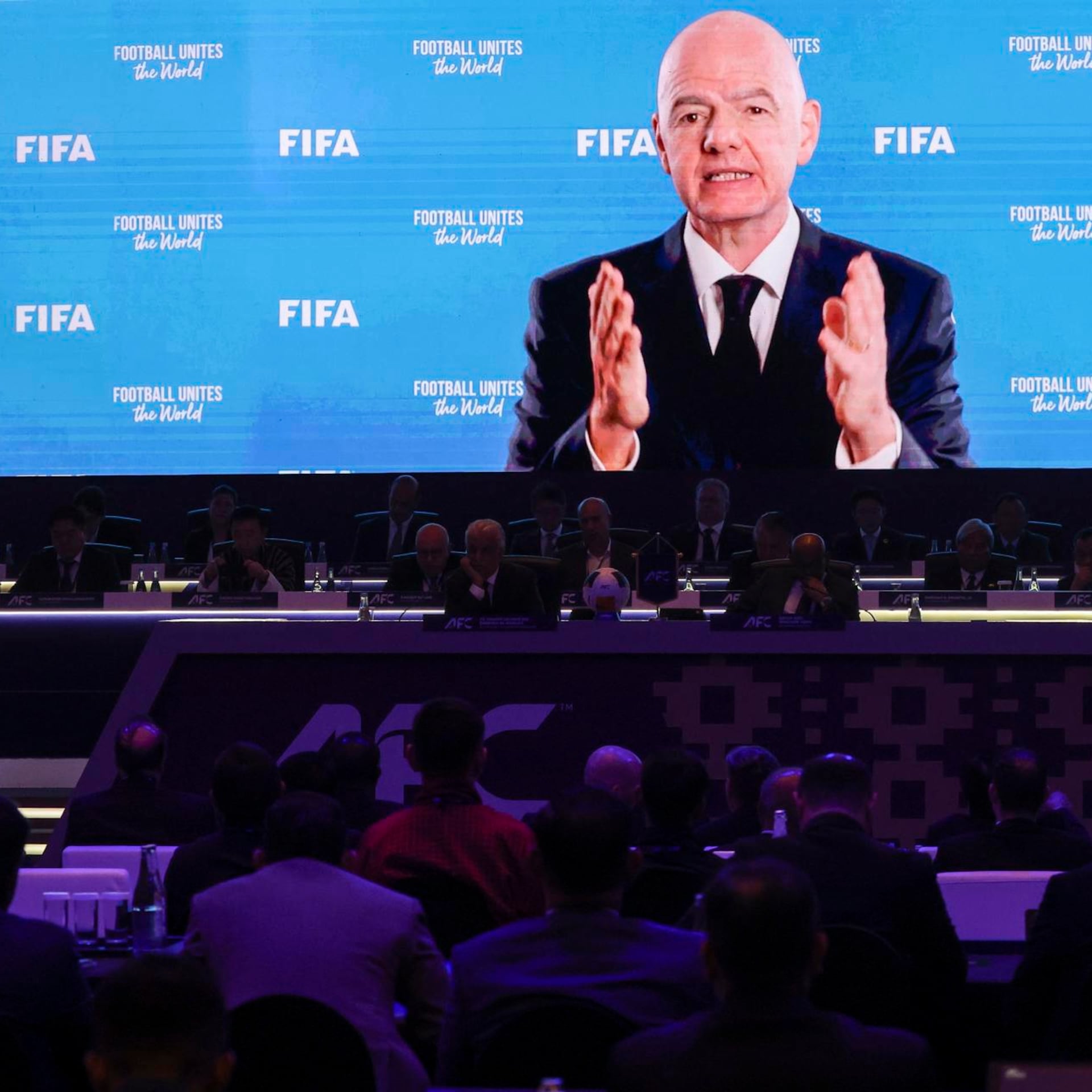 “Nadie está vendiendo el fútbol”: FIFA responde a la polémica por Forward Enterprise