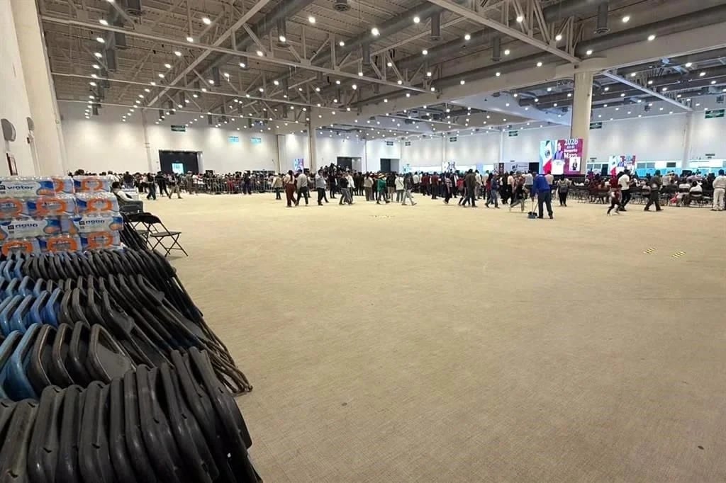 Reportan menos gente de la esperada en el informe de Sheinbaum en Querétaro