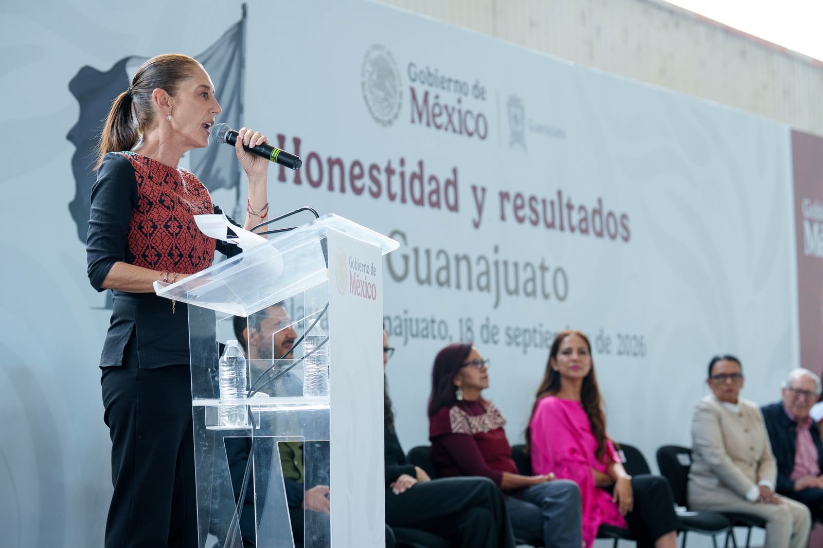 Claudia Sheinbaum y Libia Dennise destacan trabajo conjunto.