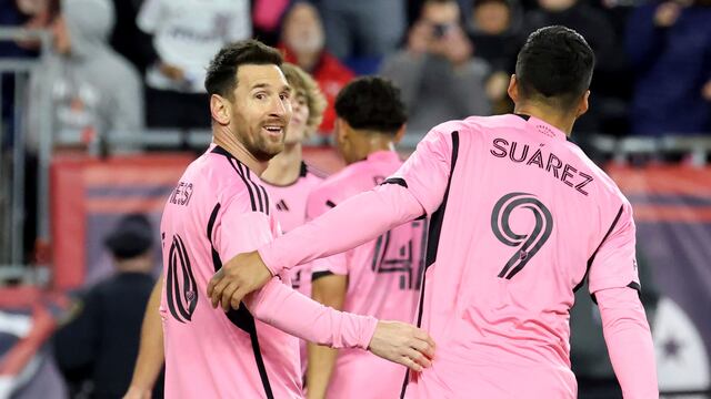 Lionel Messi marcó doblete ante el New England Revolution.