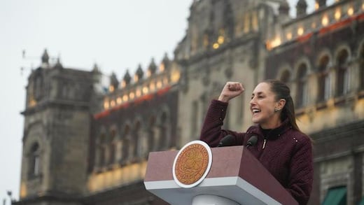 Sheinbaum encabeza entrega de libros de la colección “25 para el 25”