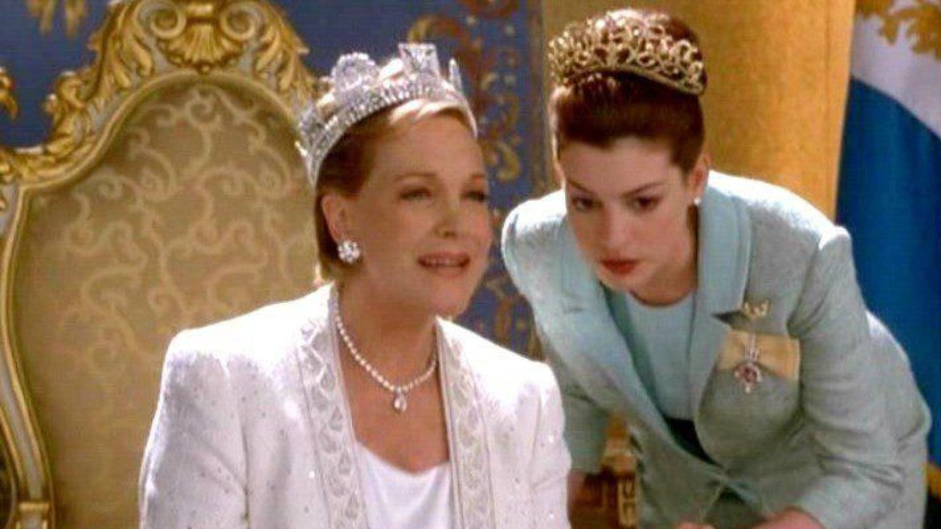 Julie Andrews como la reina Clarisse Renaldi
