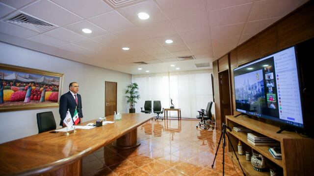 Héctor Asdtudillo Flores.