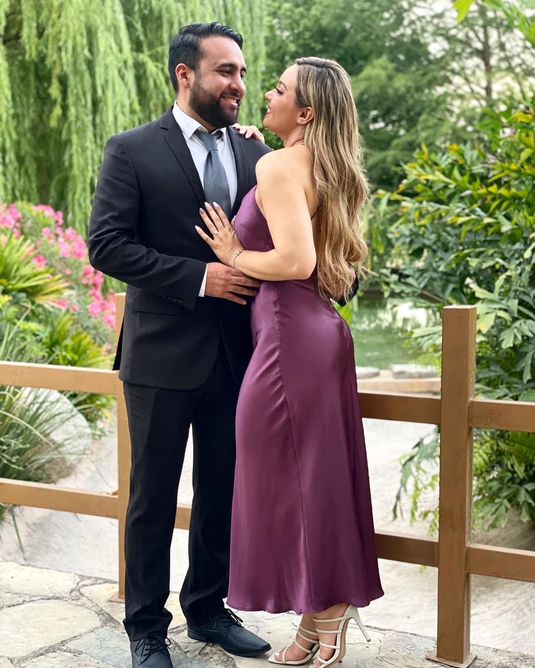 Ana Lago y su prometido