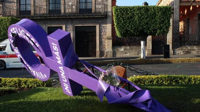 Antimonumenta destruida en Morelia