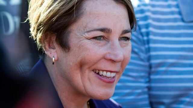 Maura Healey es la primera gobernadora lesbiana de Estados Unidos