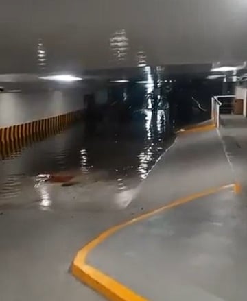 Fuertes lluvias inundan la Cámara de Diputados en CDMX