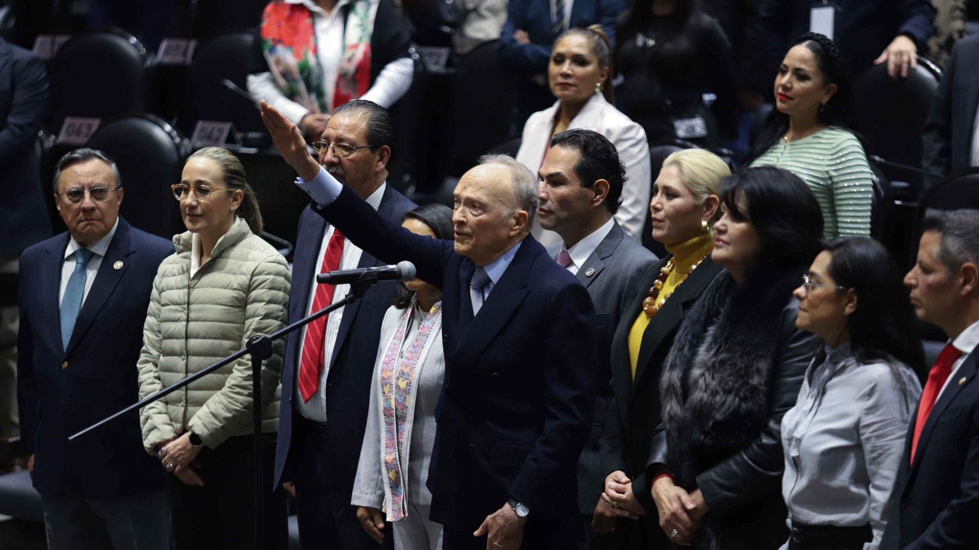 Alejandro Gertz Manero toma protesta como embajador del Reino Unido