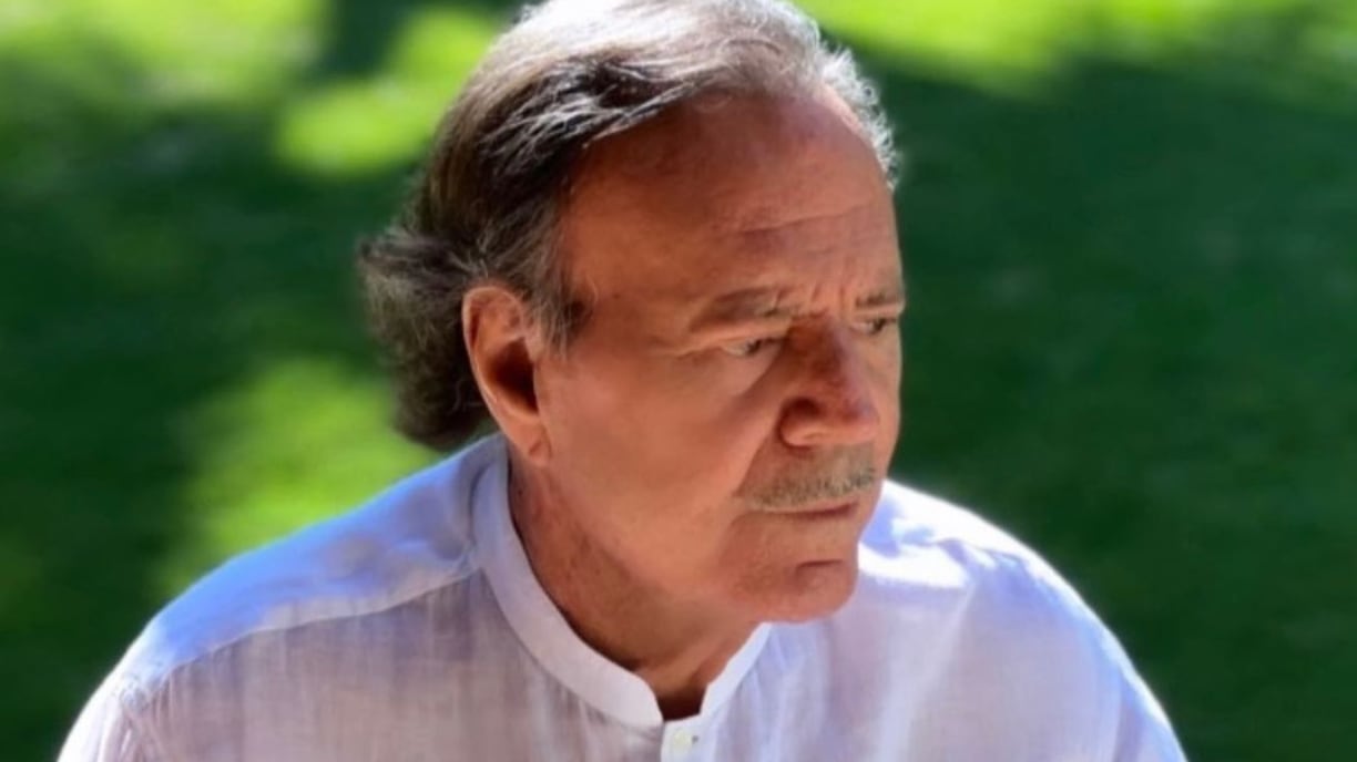 Julio Iglesias, el cantante que tuvo 8 hijos, tendrá su propia serie en Netflix