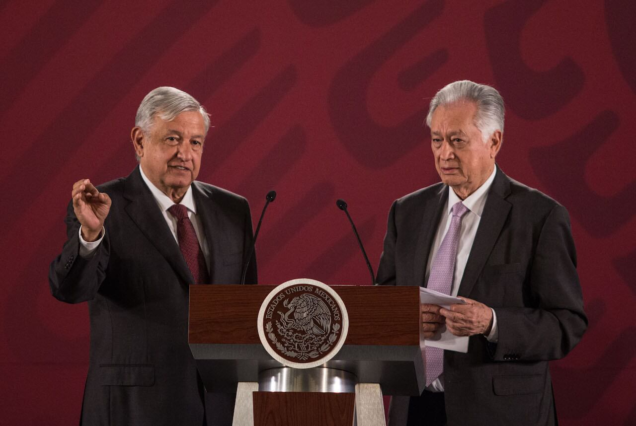 Andrés Manuel López Obrador y Manuel Bartlett.
