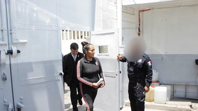 María de la Luz llevaba 4 años en la cárcel por robar unas botanas; le dieron amnistía y salió de prisión