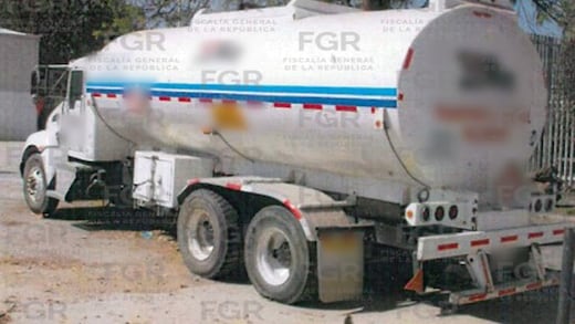 Sedena halla pipa con 19 mil litros de hidrocarburo en Zapopan; FGR investiga