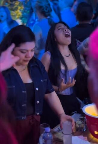 Yalitza Aparicio cantando a todo pulmón El recuento de los daños de Gloria Trevi.
