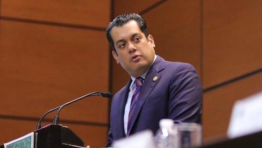 Gutiérrez Luna señala a García Cabeza de Vaca como prófugo y acusa al PAN de protegerlo