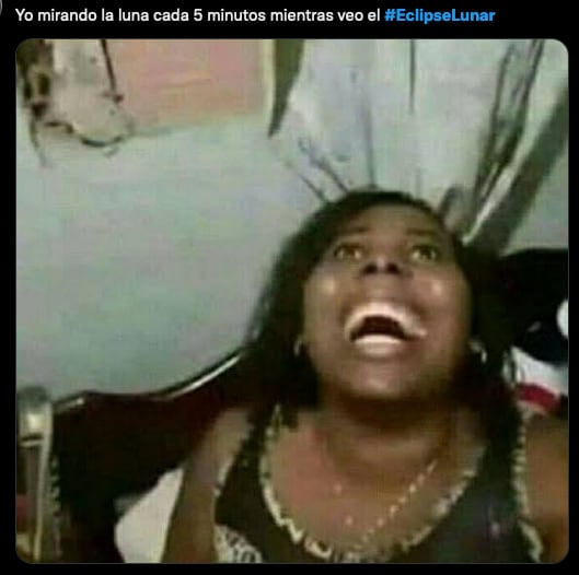 Meme del eclipse lunar 2022.