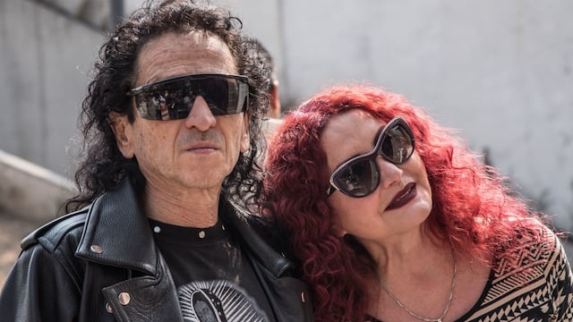 Alex Lora y Chela Lora, cantantes.