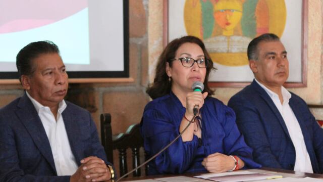 Azucena Cisneros presenta propuesta para captación de agua en Ecatepec